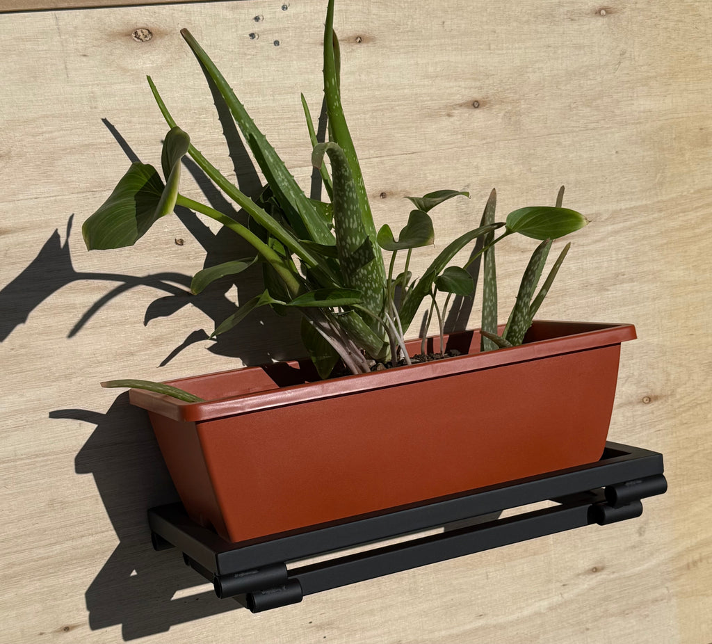 Wall Mounted Metal Planter – Indoor Outdoor Hanging Plant Shelf (Steel, Modern Design)