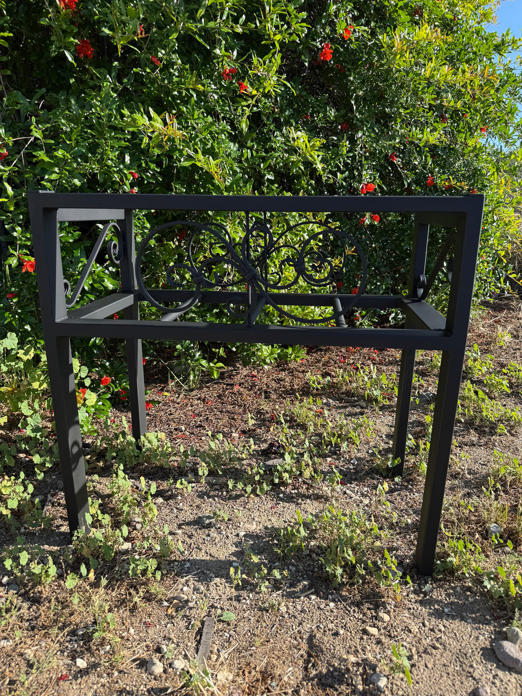 Large Metal Plant Stand Indoor Outdoor – Modern Steel Planter Box Stand (Black, Gold, Bronze)