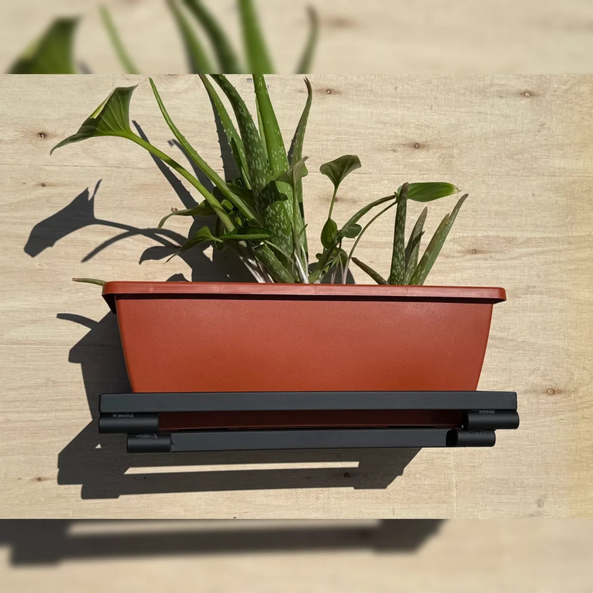 Floating Tube Metal Planter Stand